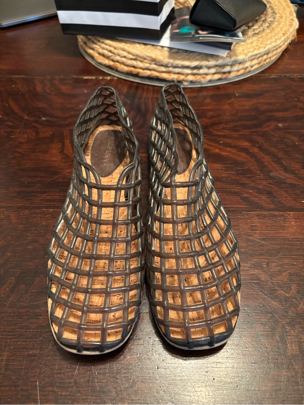 Jelly Lattice Flat Shoes - Black/Brown